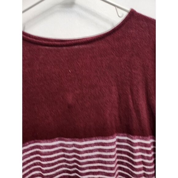 Emerald Womens Tunic Top Sz 1X Maroon Striped Animal Print Angled Hem Soft Knit - Picture 2 of 7
